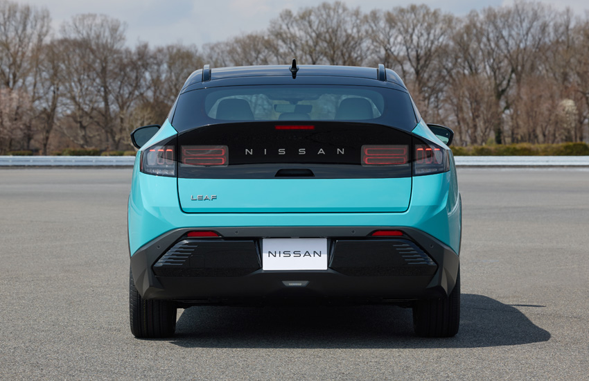Nissan LEAF 2026 vista trasera