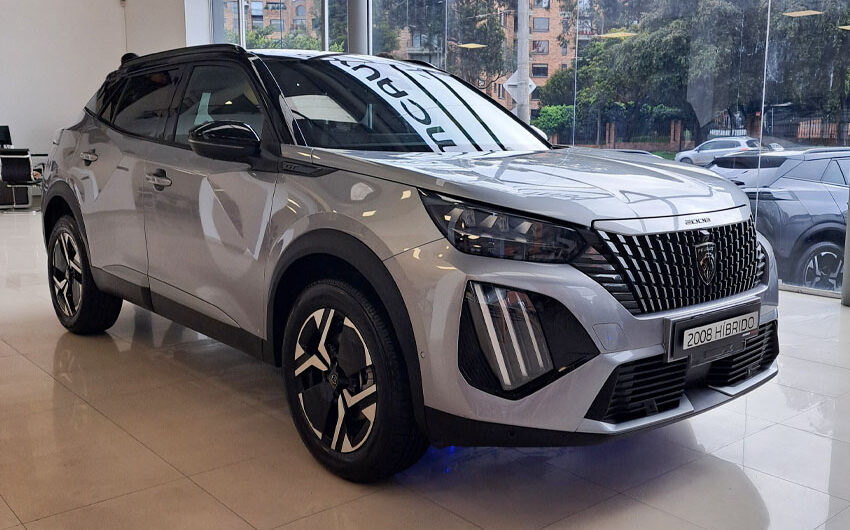 Así es el nuevo Peugeot 2008 Híbrido que ya rueda en Colombia