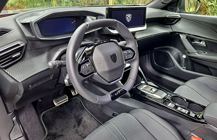 Interior Peugeot 2008 Híbrido