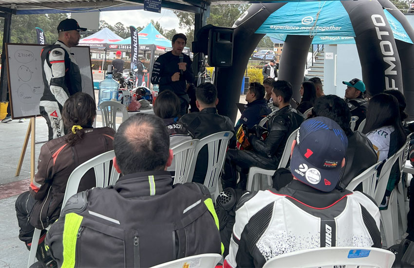 Espacio de formación e instrucción en el CFMoto Day 2025