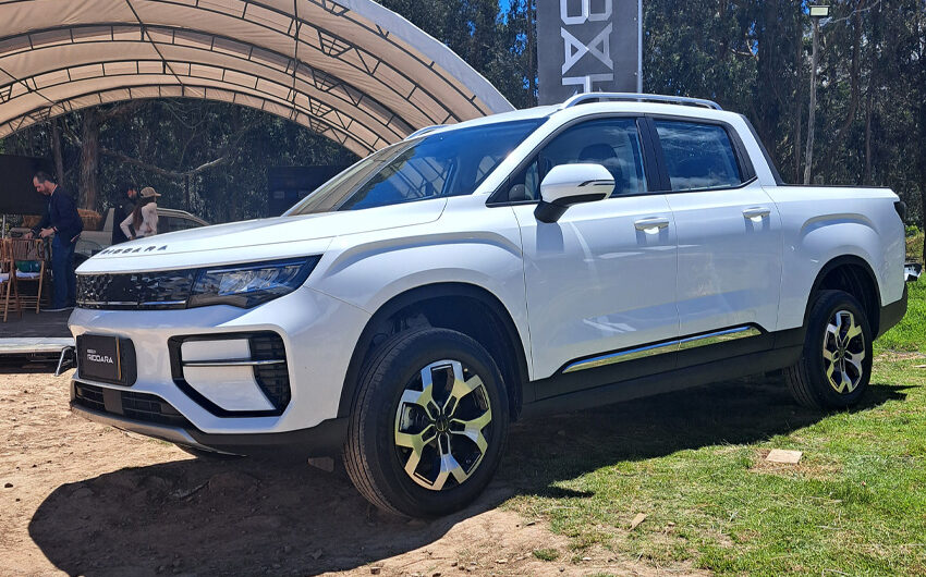 Geely Riddara RD6: así es la pick-up eléctrica con 455 km de autonomía que ya está en Colombia