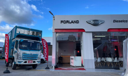 Forland nueva vitrina en Duitama